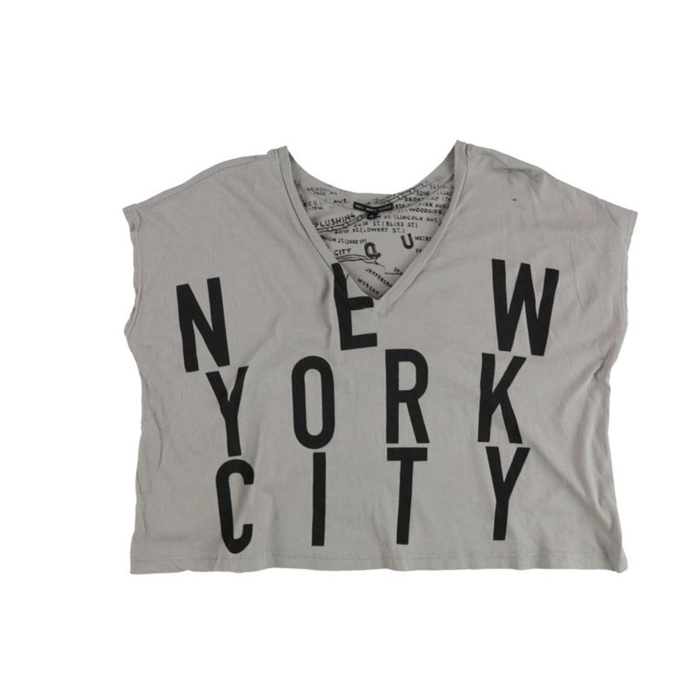 Truly Madly Deeply Gray Graphic 'New York City' V-Neck Tank